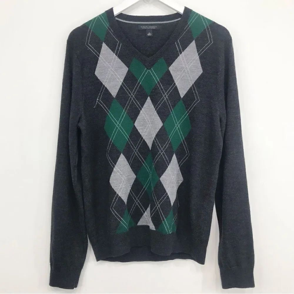 Banana Republic Gray Green Argyle 100% Merino Wool V Neck Pullover Sweater